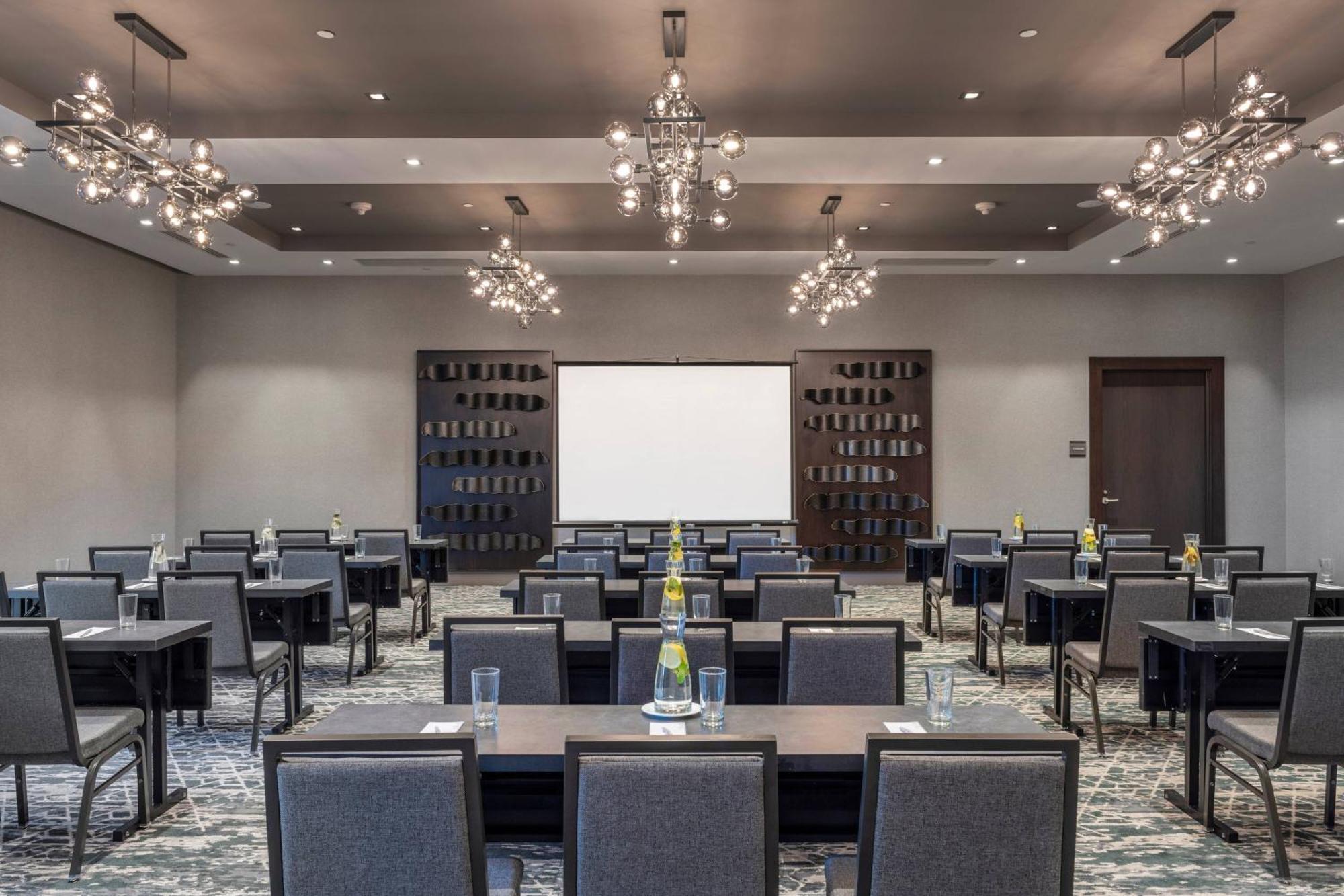 Residence Inn By Marriott Boston Нетік Екстер'єр фото