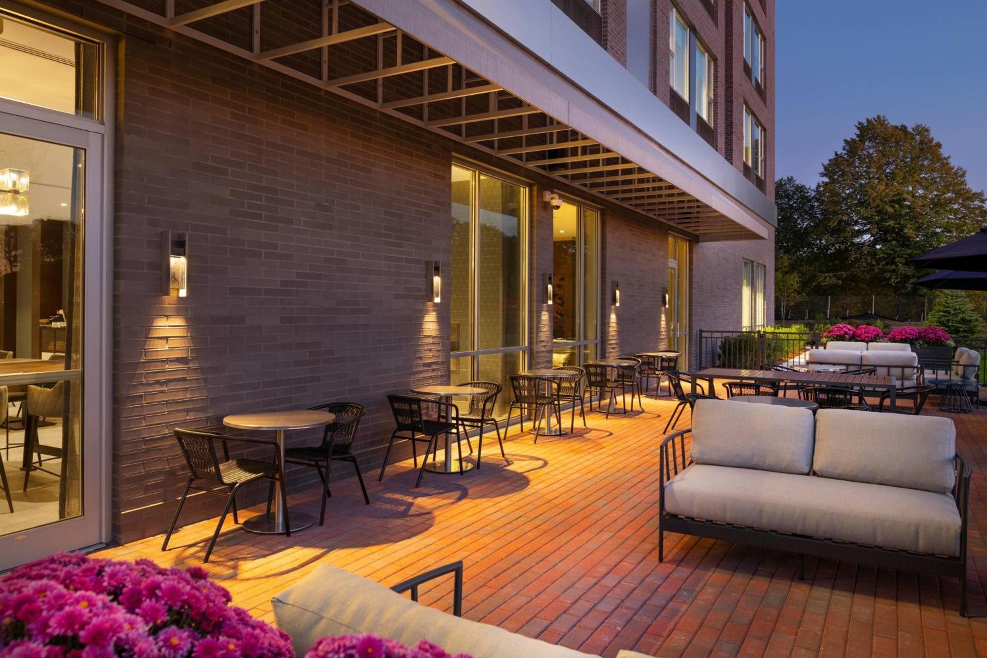 Residence Inn By Marriott Boston Нетік Екстер'єр фото