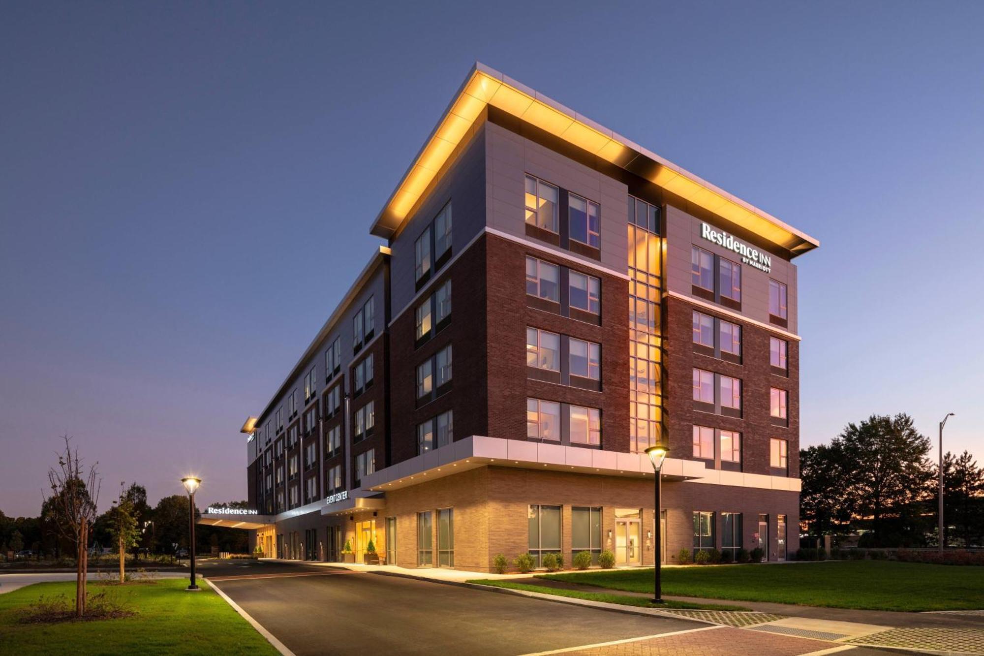 Residence Inn By Marriott Boston Нетік Екстер'єр фото